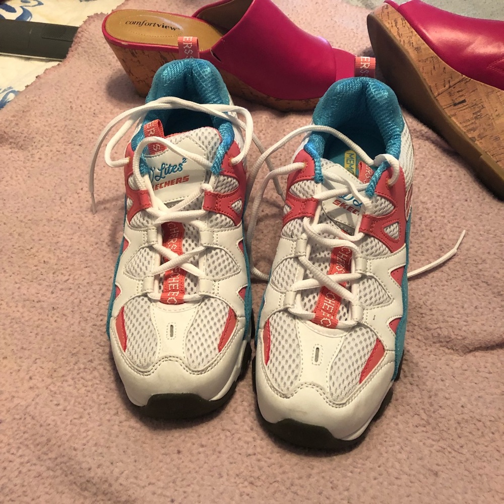 Sneakers, Sketchers